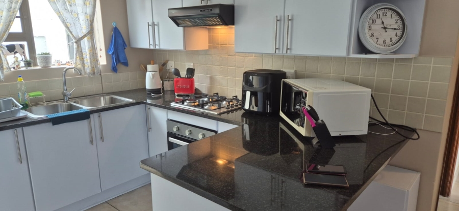 4 Bedroom Property for Sale in Seemeeu Park Western Cape